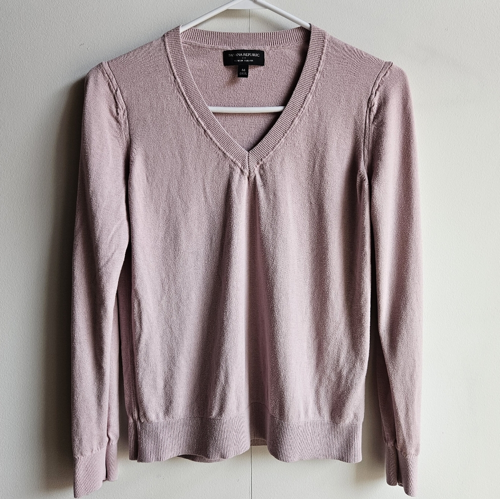 Banana Republic Factory Forever Pullover V-Neck Sweater in Women's M